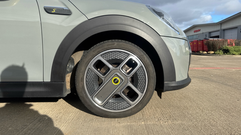 MINI Hatchback 135kW Cooper S Level 2 33kWh 3dr Auto Electric Hatchback